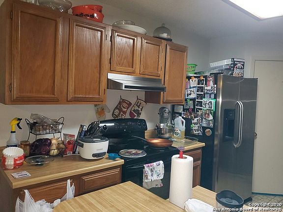5th image of 16501 Hunting Glen St