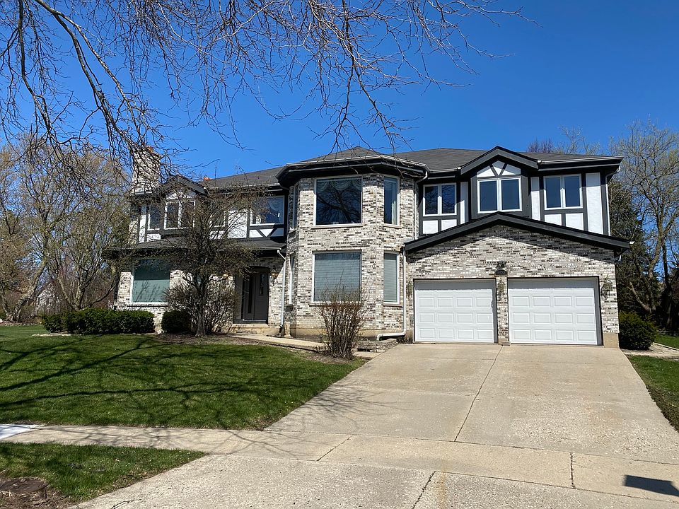 1st image of 902 W Carolyn Dr