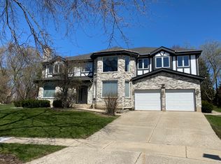 902 W Carolyn Dr, Palatine, IL 60067