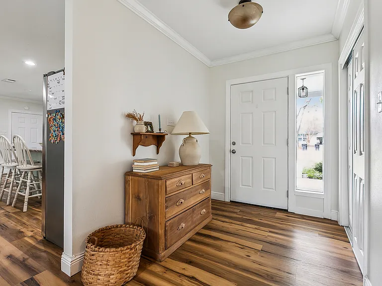 9152 Woodbine St — Photo 3