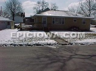 1185 Mitchell Dr, Marion, IA 52302