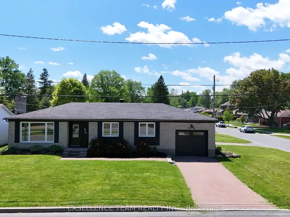 616 Surgenor St, Cornwall, ON K6J 2H4