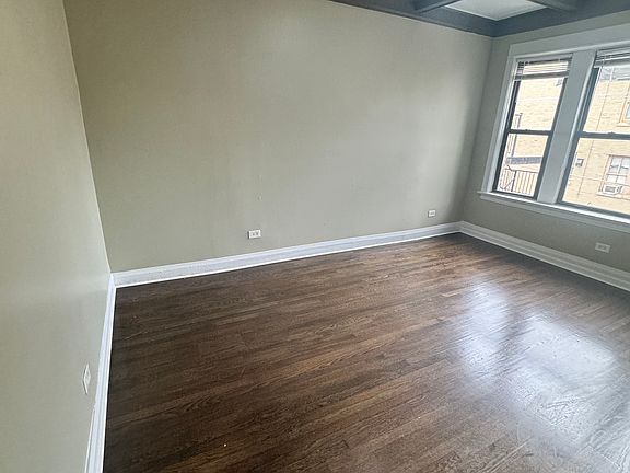 2nd image of 4617 S Calumet Ave #3