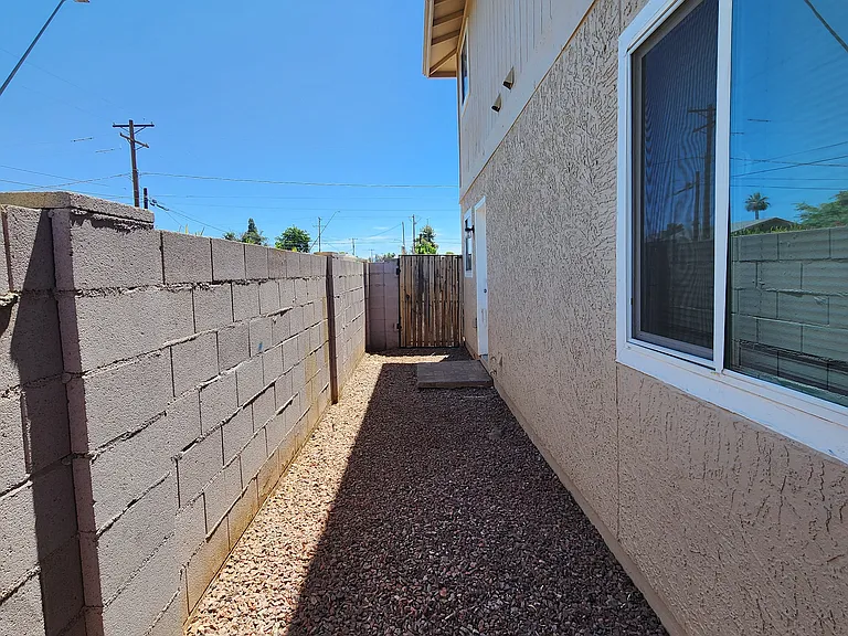 Your own private side yard