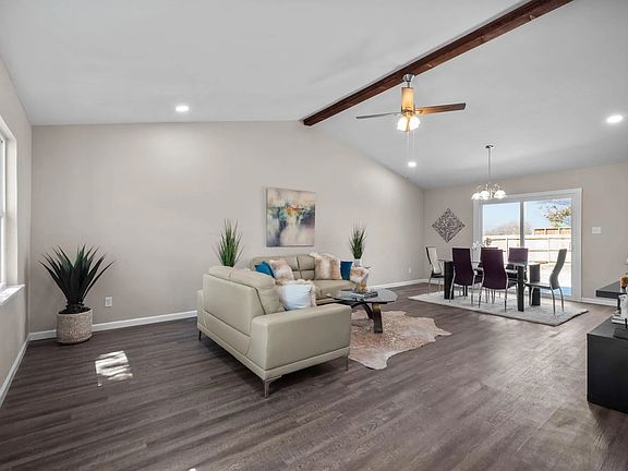 3rd image of 1301 Crestwood Ct