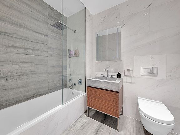 5th image of 165 Lexington Ave APT 6B