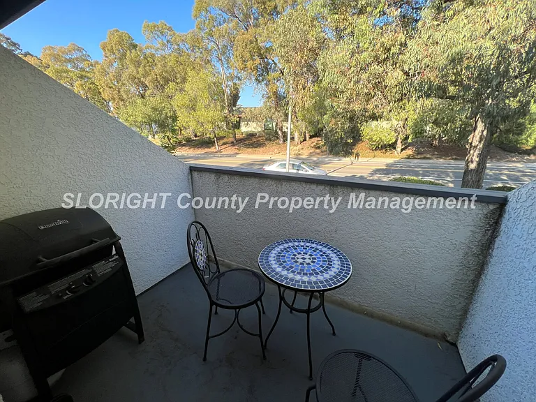 1039 Southwood Dr #D — Photo 16