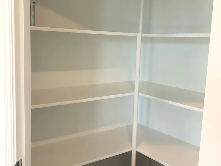 Kitchen pantry