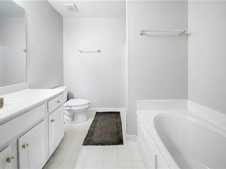 156 Stoneforest Dr — Photo 10