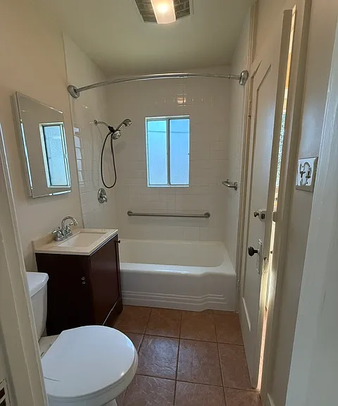 1346 Barrington Way #1346 — Photo 1