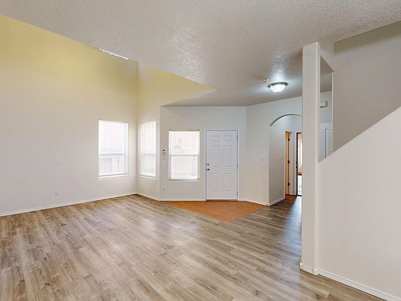 3rd image of 1320 Bernardo Ct NE