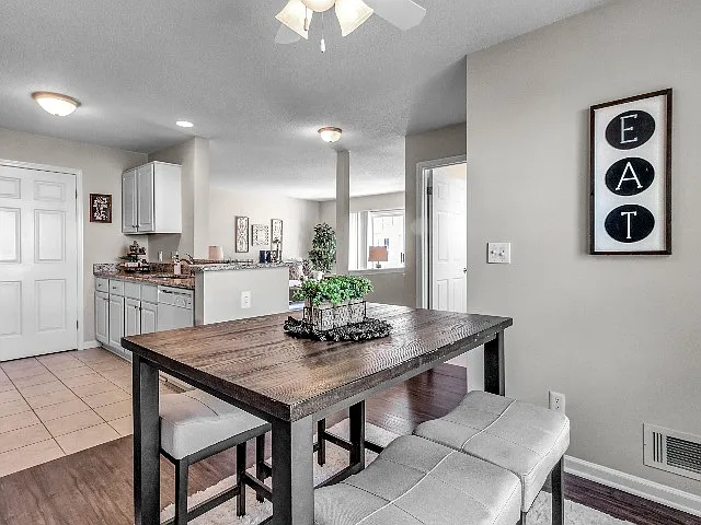 Defined Dining Space