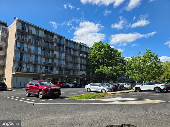 2nd image of 509 Playa Del Sol
