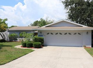 4267 Charing Cross Rd, Sarasota, FL 34241