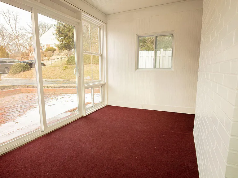 5810 Greenleaf Rd — Photo 16