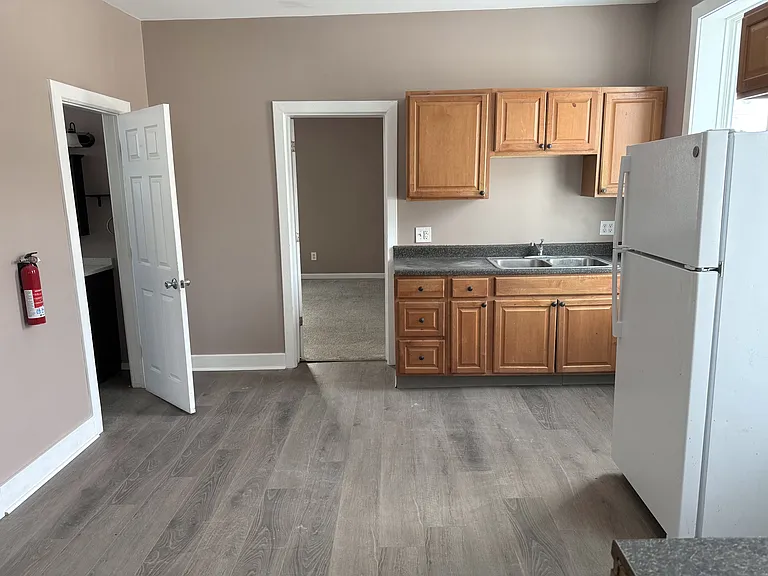202 E Melendy St — Photo 5