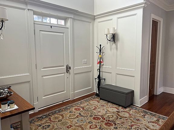 2nd image of 3783 Pembrooke Grn W