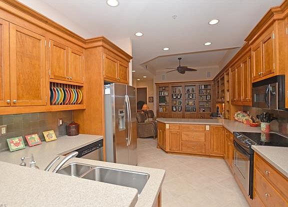 5th image of 4141 Bay Beach Ln Unit 4H2