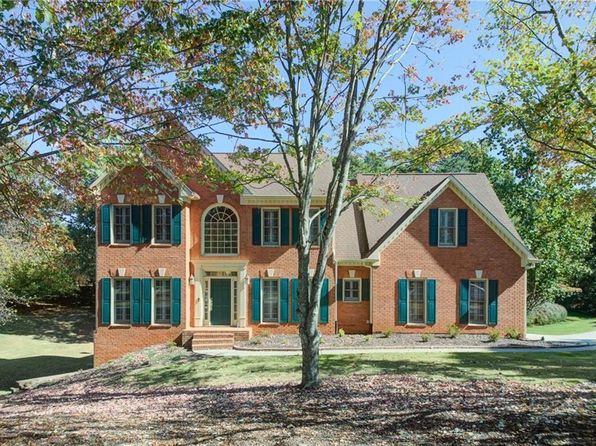 2020 Ridge Gate Dr