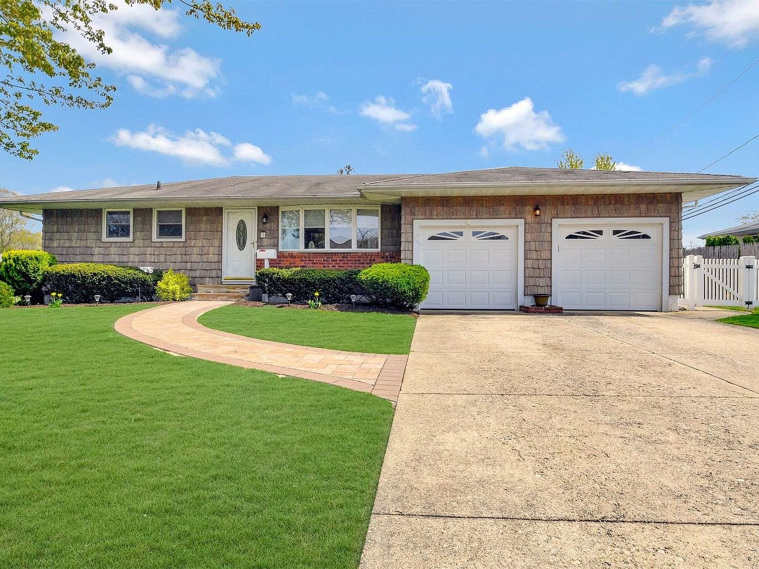 3 Simmons Drive, East Islip, NY 11730 Zillow