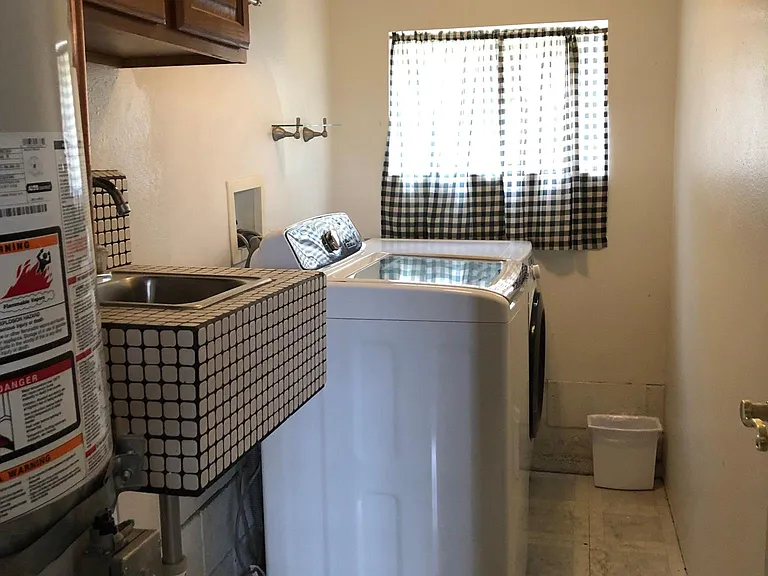102 Santa Cruz Way — Photo 35