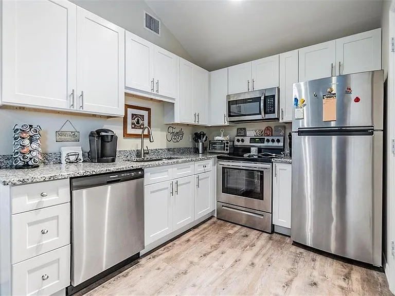 1265 Jade Pl — Photo 6