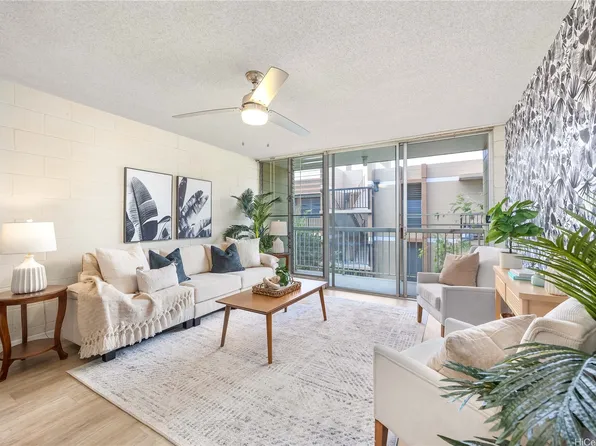 906 Lehua Ave #A306, Pearl City, HI 96782