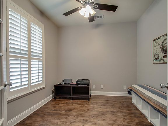2nd image of 1415 Stone Canyon Way