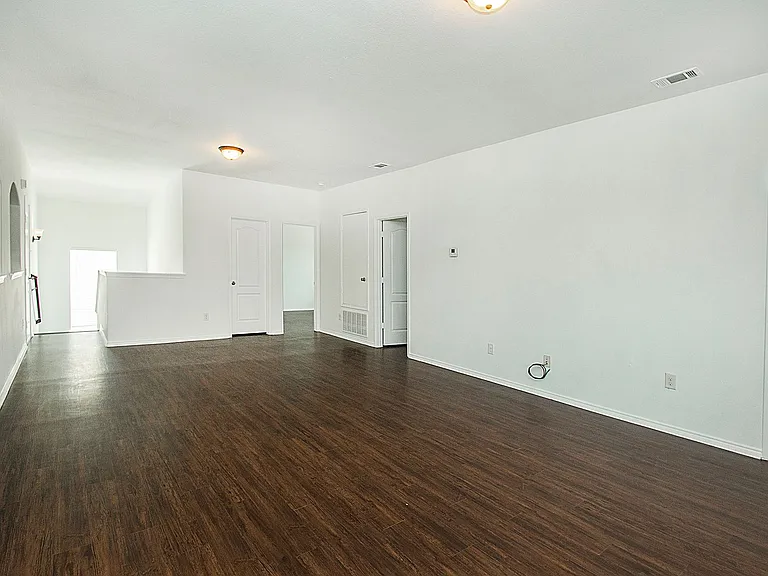 917 Swan Ridge Dr — Photo 12