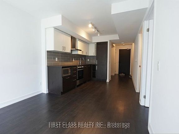 5th image of 125 Redpath Ave #712