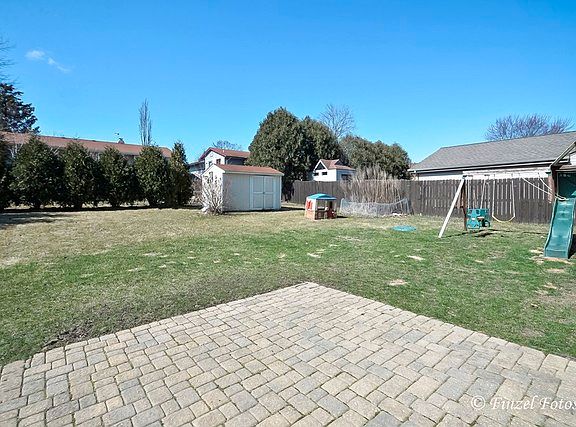 2nd image of 853 Pleasant St