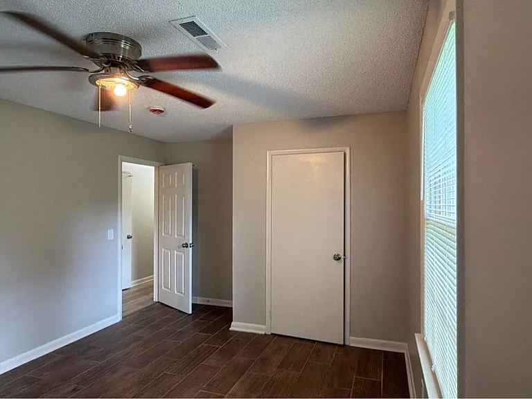 112 Tres Dr — Photo 10