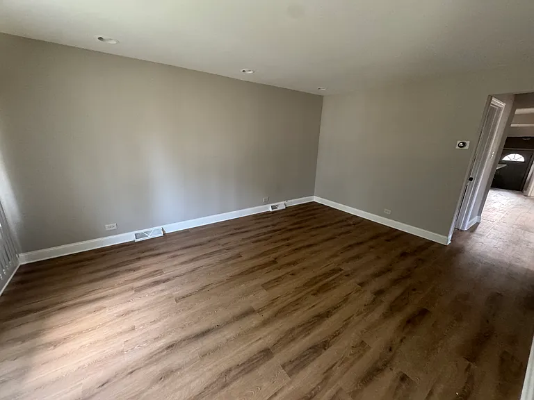 14514 Minerva Ave — Photo 3