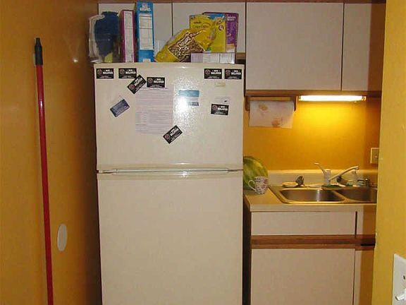 5th image of 1610 E 21st Ter