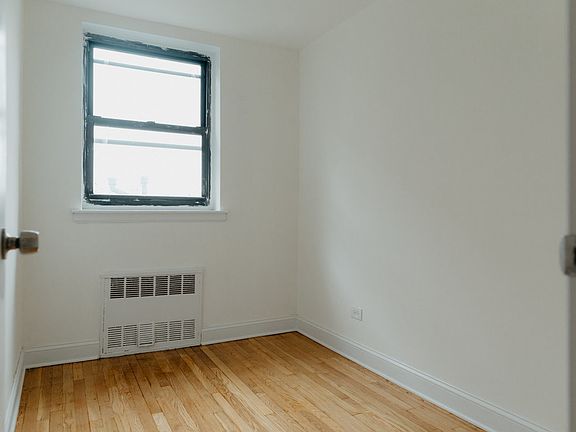 3rd image of 315 Ocean Pkwy #93