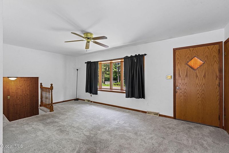 4th image of 172 Dahlia Street