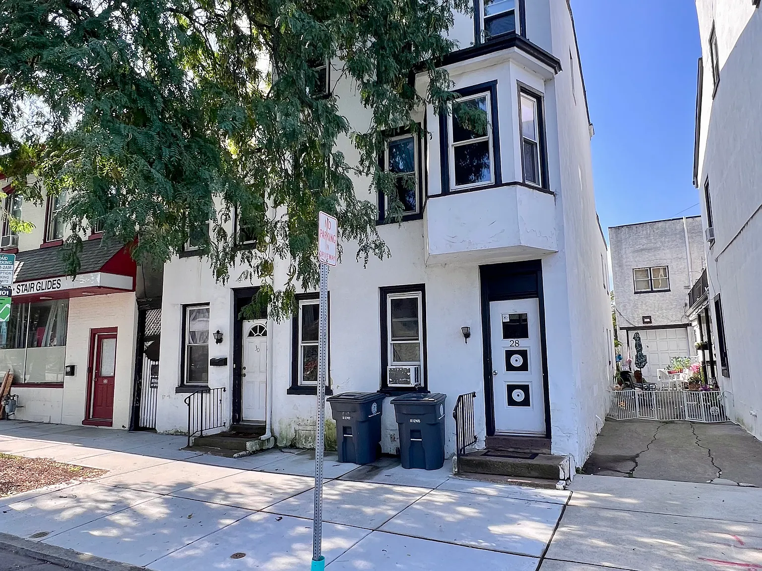 1 bed, 800 sqft, $1,325 — Photo 2