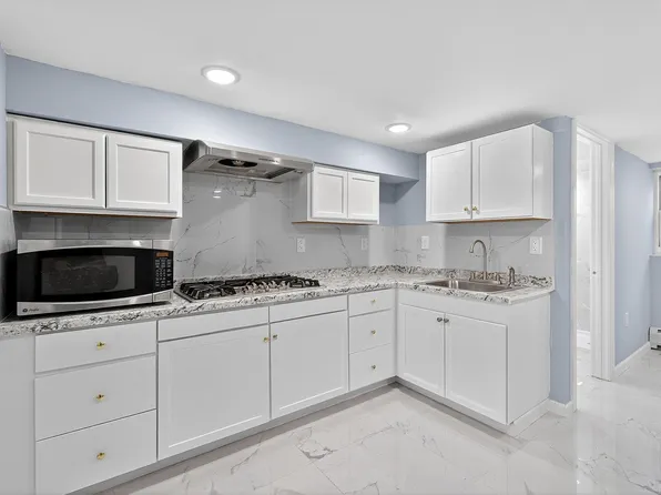 43 Sycamore Road image 5 of 15