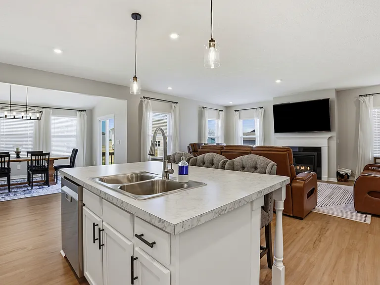 27 Hemingway Ave — Photo 13