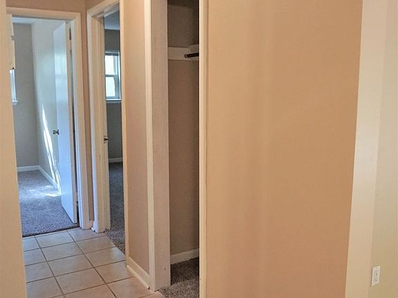 5th image of 1813 Hardy Dr