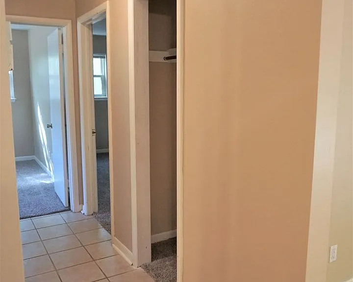 1813 Hardy Dr — Photo 5