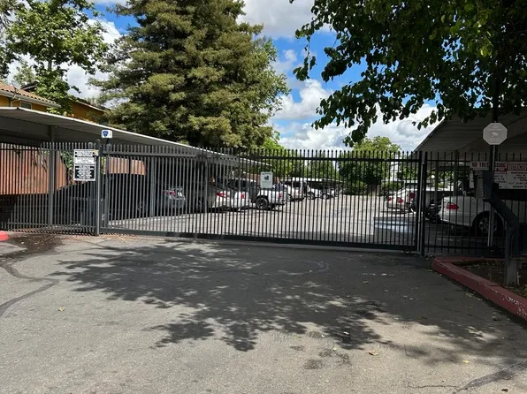 7283 Florin Mall Dr, Sacramento, CA
