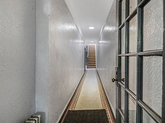 4th image of 721 E 242nd St