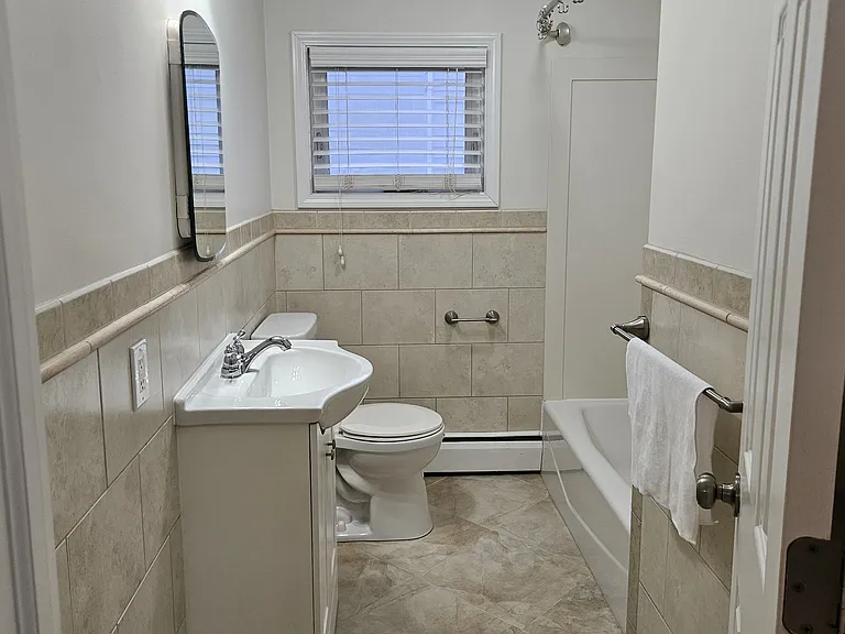 667 Indian Church Rd #3 — Photo 9
