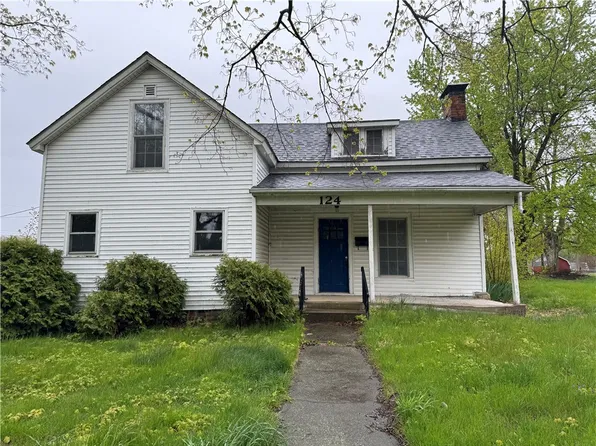 124 W Attica St, Rossville, IL 60963