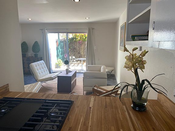 Open "see-through" kitchen island with seating.
