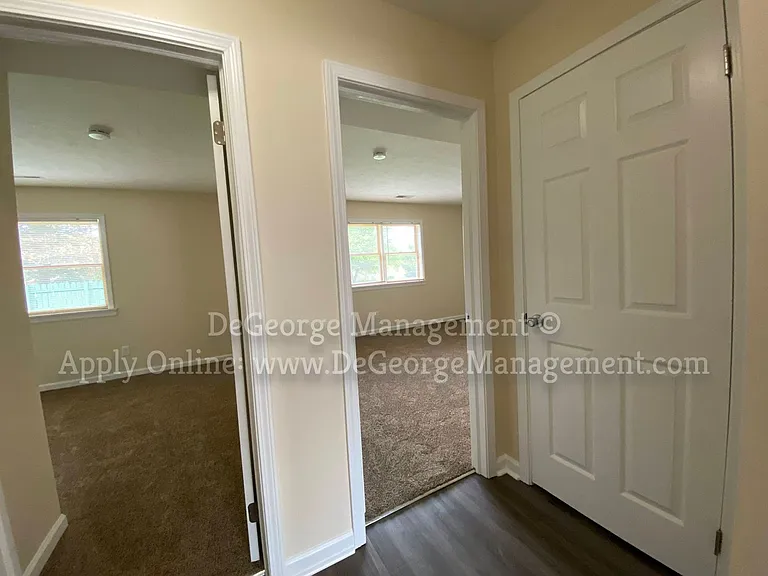 Burdick Estates Apartments — Photo 72