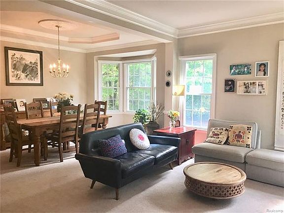 4th image of 26298 Fieldstone Dr #1