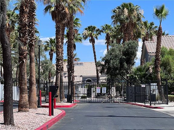 5th image of 8413 Pacific Fountain Ave