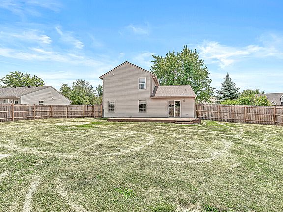 4th image of 1404 Lindsey Ln